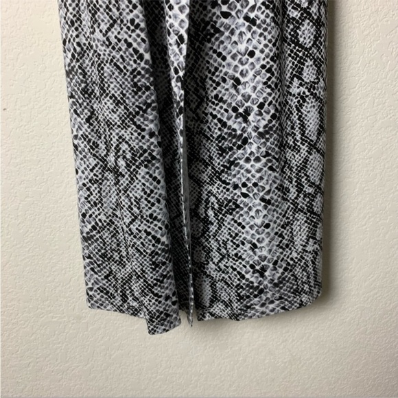 Good American The Runaway long sleeve snake print Wrap Dress - Picture 7 of 12